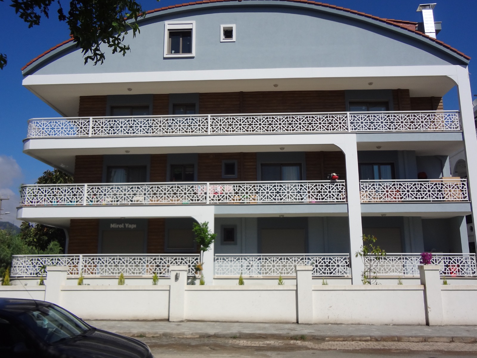 Turuncu Apt.